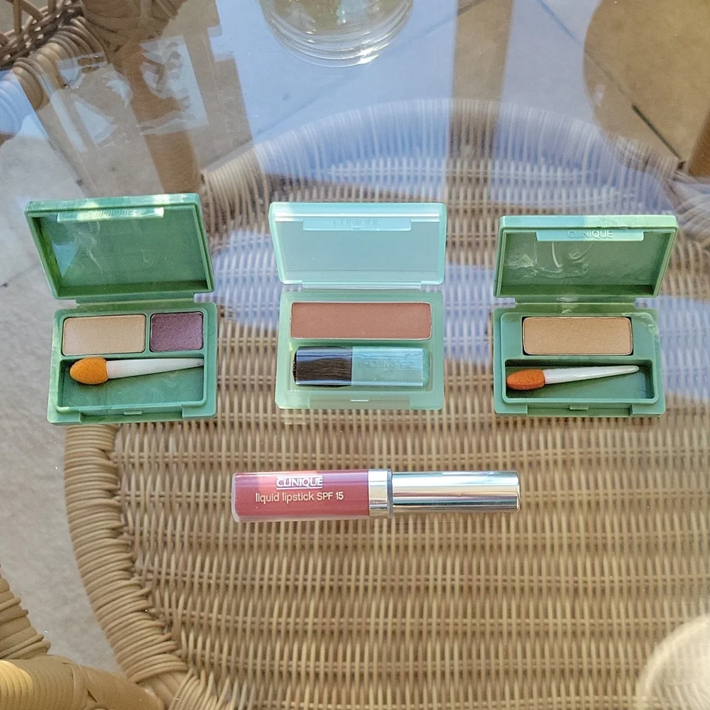Clinque travel size eye shadows, blush and liquid lipstick